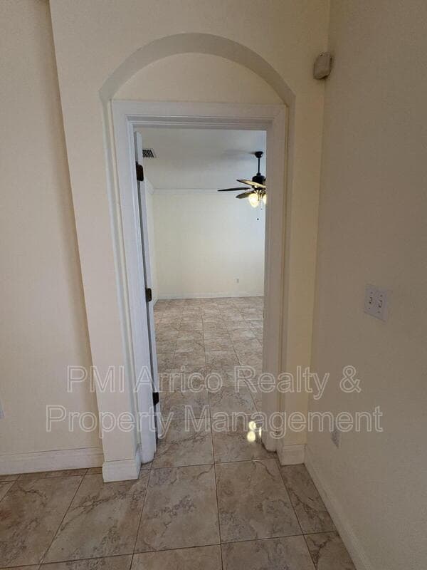 Building Photo - 8611 Olive Moss Ct