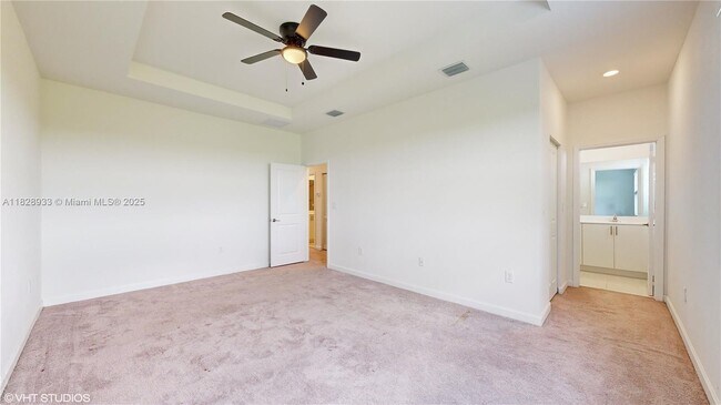 Building Photo - 10004 SW 231st Ln