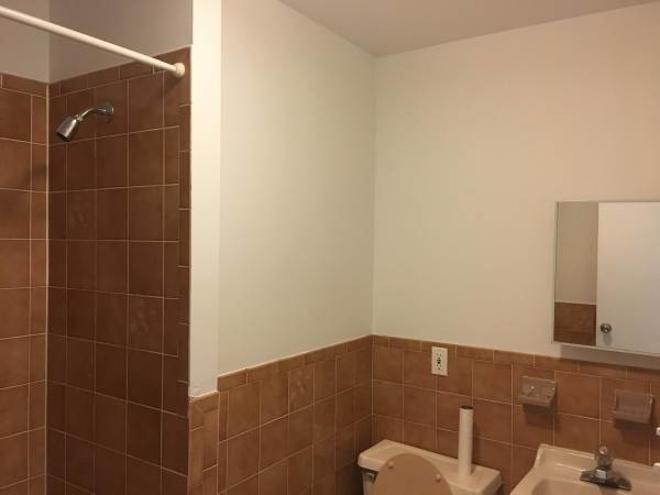 Building Photo - 9 STREET