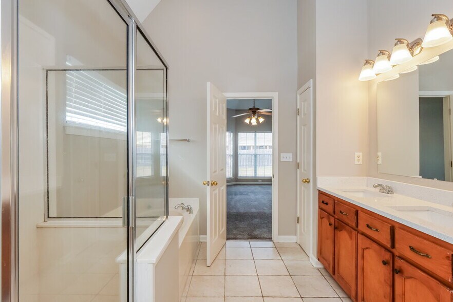 Building Photo - 5607 Antelope Cove