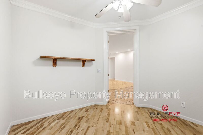 Building Photo - 2927 W Plum Hollow Dr