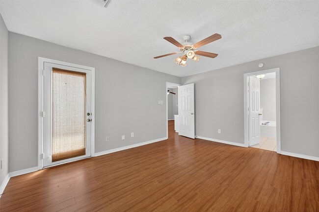 Building Photo - 2306 Lord Nelson Dr