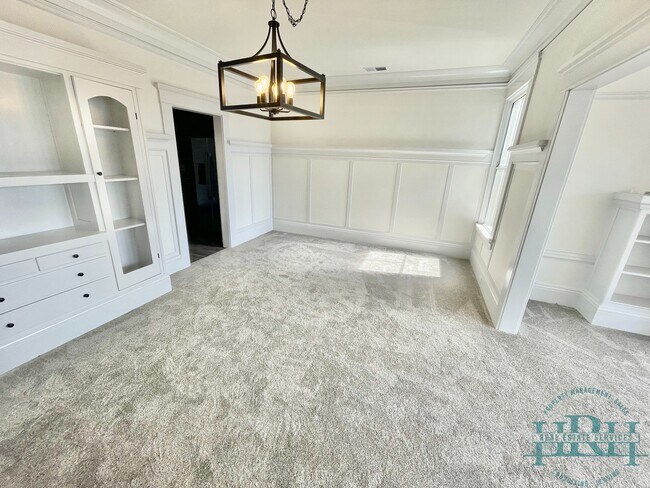 Building Photo - 330 23rd Ave