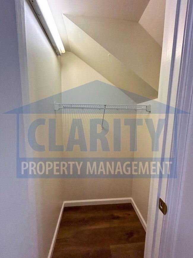 Building Photo - Three-bedroom townhome in Chattanooga!