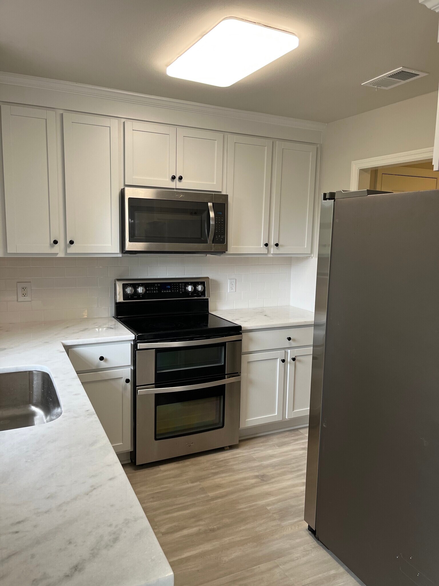 Building Photo - 11 Willow Oak Ct