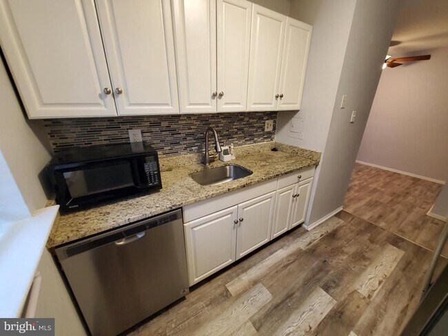 Building Photo - 9921 Bustleton Ave