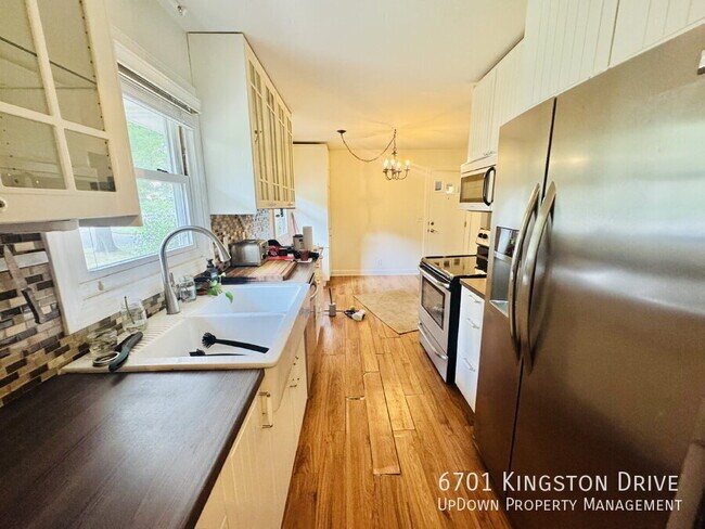 Building Photo - 6701 Kingston Dr