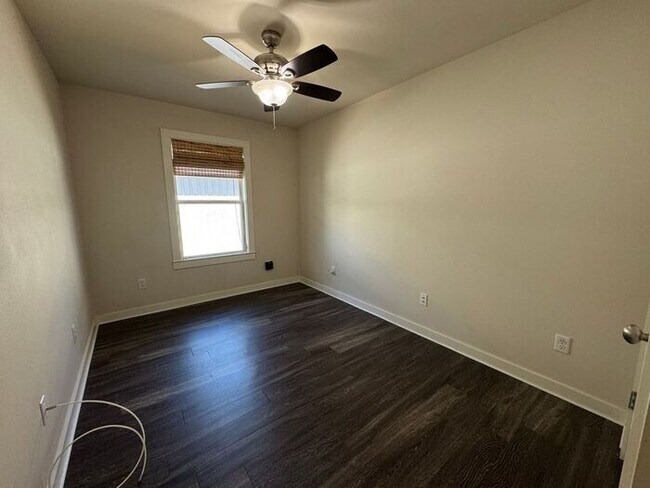 Building Photo - Pensacola - Downtown - 3 Bedroom, 2 Bathroom
