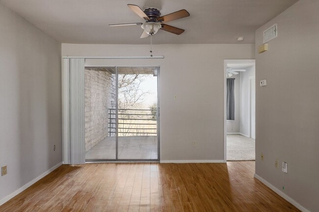 Building Photo - PARKER SQUARE CONDO - NEAR DOWNTOWN - PRIV...