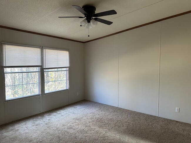 Building Photo - 430 Lytle Cove Rd