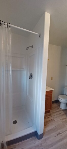 Building Photo - 842 E Yellowstone Hwy