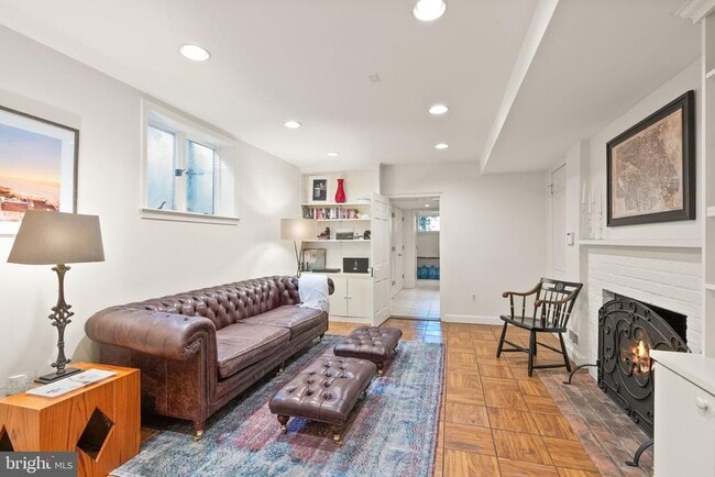 Building Photo - 5152 Manning Pl NW