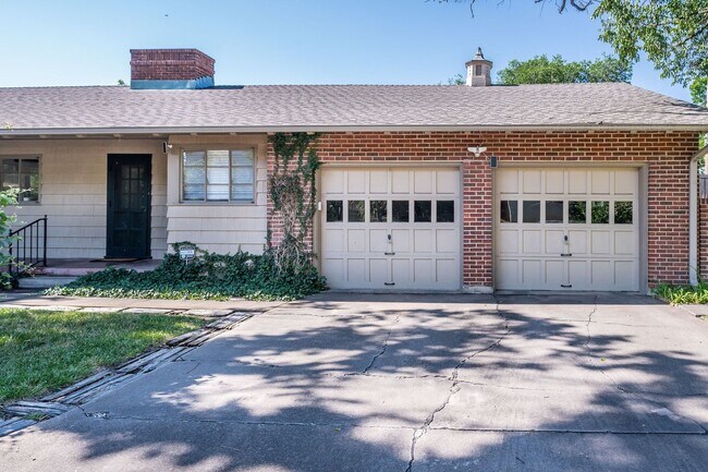Building Photo - Must see, beautiful home!