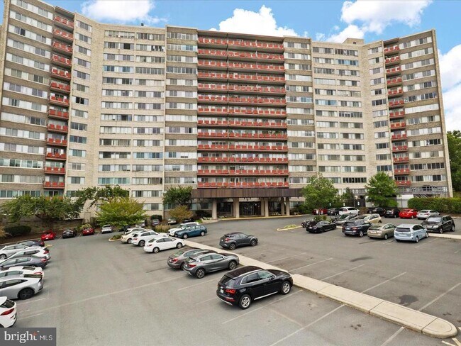 Building Photo - 5340 Holmes Run Pkwy