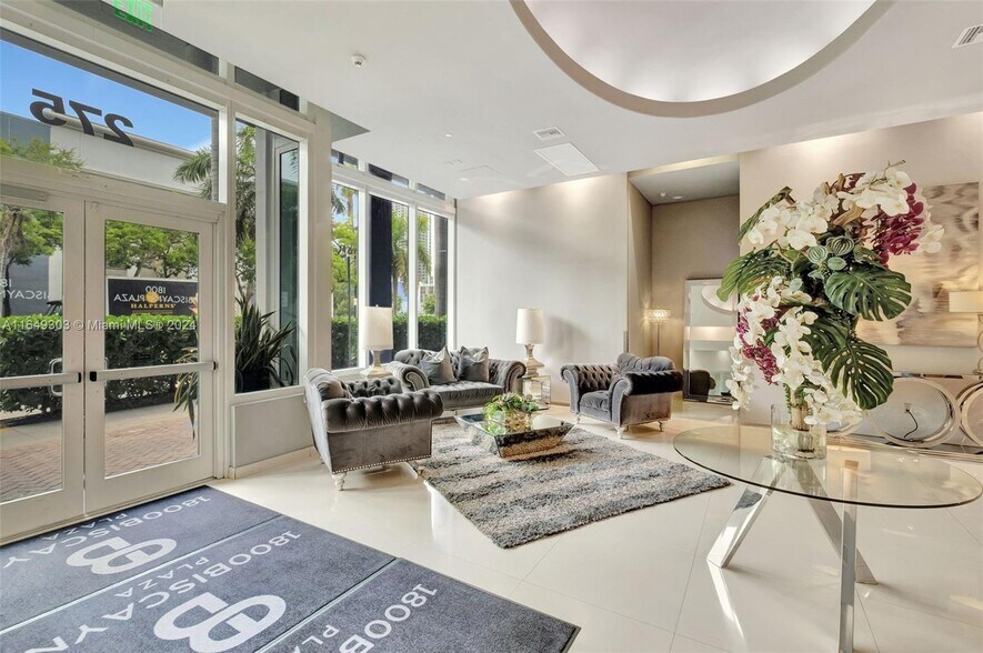 Building Photo - 275 NE 18th St