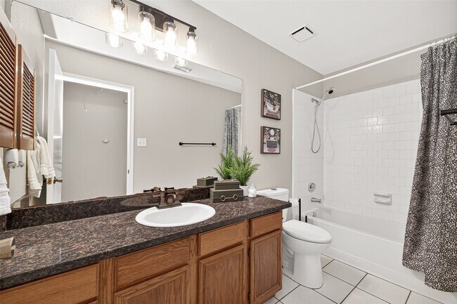 Building Photo - 5814 N Magazine Cir