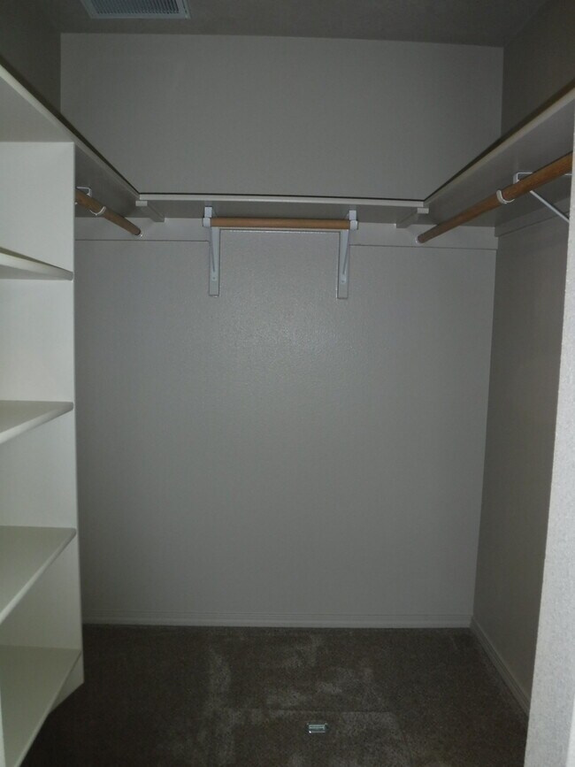 Building Photo - Beautiful new 3 bed 2 bath home in a quiet Star neighborhood.