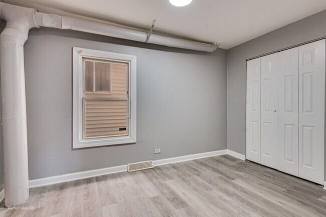 Building Photo - 12025 S Prairie Ave