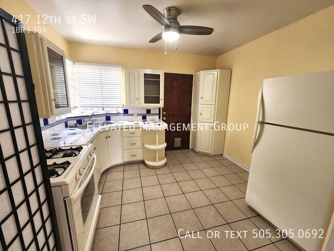 Building Photo - Super Cute, 1 Bedroom, 1 Bath Gem!  With G...