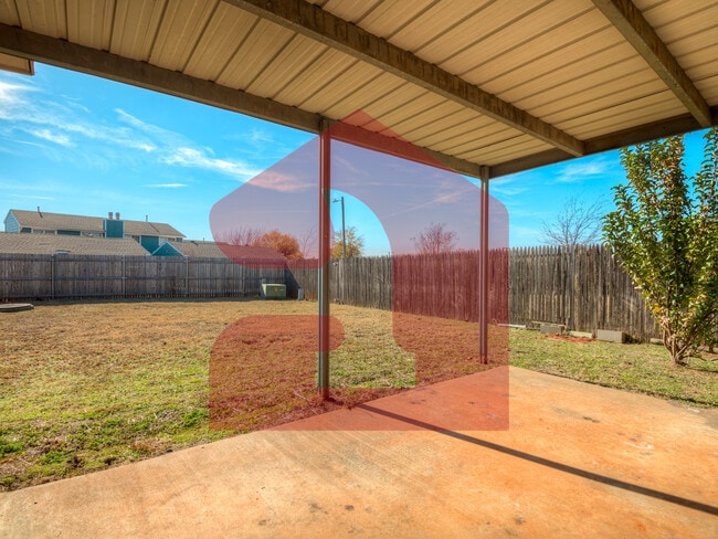 Building Photo - 2708 Silvertree Dr