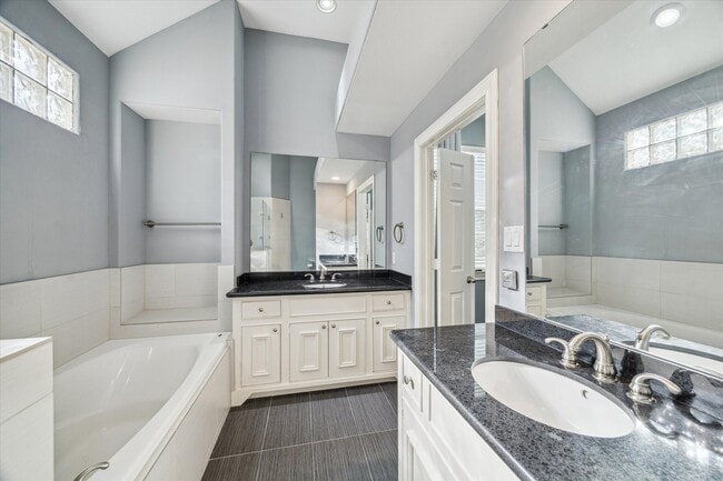 Building Photo - 3432 Cline St