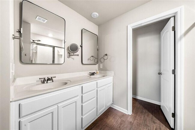 Building Photo - 217 Whitetail Cir