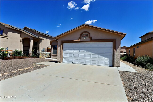 Building Photo - 11613 Ochre Bluff Ln