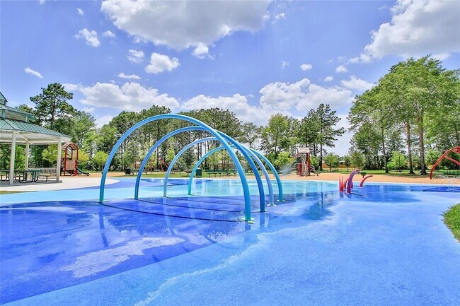Building Photo - 10389 Sweetwater Creek Dr