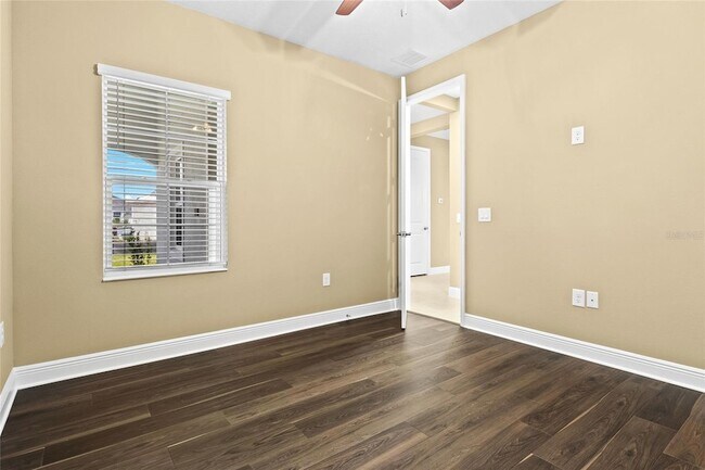 Building Photo - 10112 Lake Wales Cir