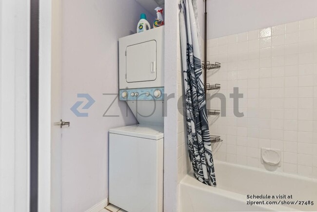 Building Photo - 2077 Washington Ave