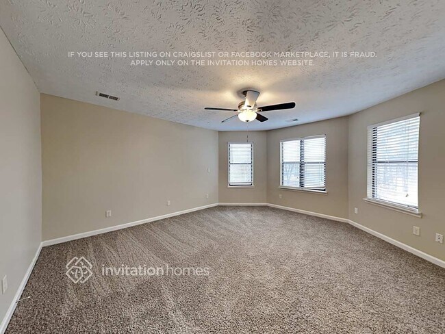 Building Photo - 3364 Dearwood Dr SW