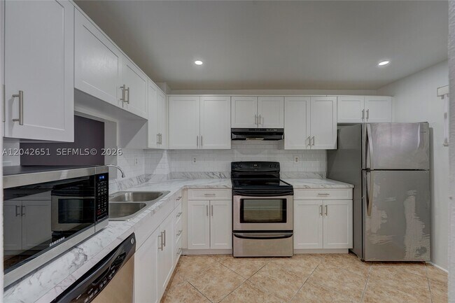 Building Photo - 1200 NW 87th Ave