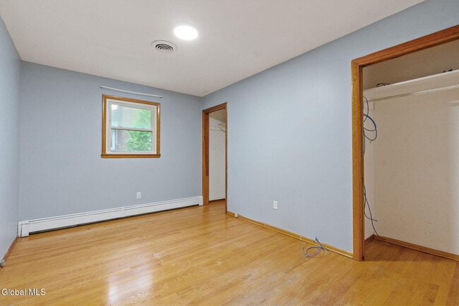 Building Photo - 92 Daytona Ave