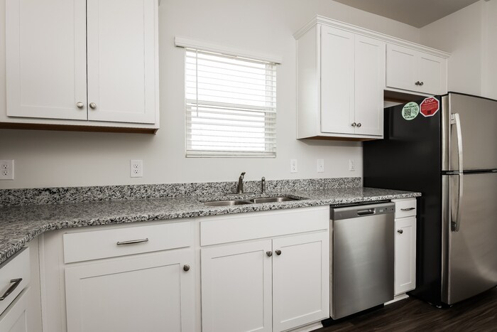 Building Photo - 109 Percheron Dr