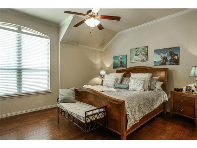 Building Photo - 5641 Hampshire Dr