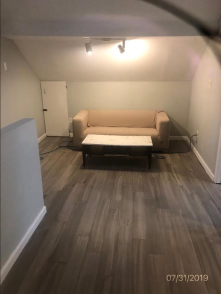 Building Photo - 53 Carman St