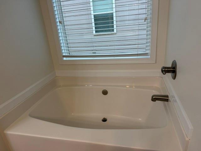 Building Photo - 5780 Weddington Dr