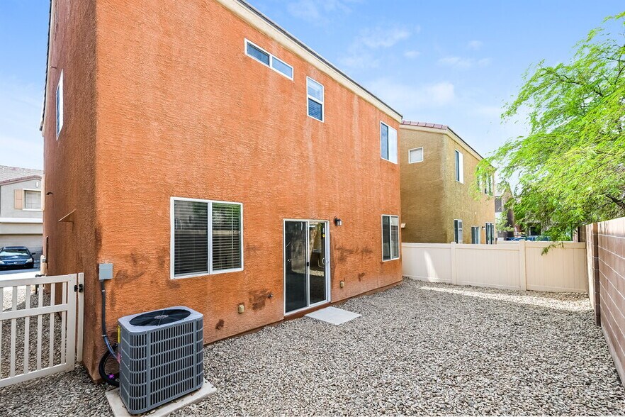 Building Photo - 9521 Mother Joy St