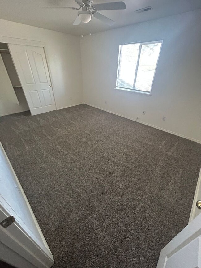 Building Photo - 2 bedrooms 1.5 bathroom with large living room, large kitchen PLUS 1 car garage. Bedrooms are huge