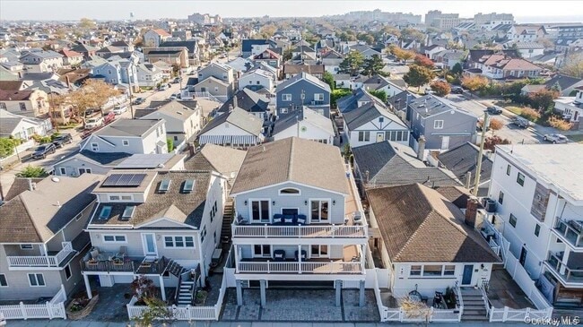 Building Photo - 206 Grand Blvd