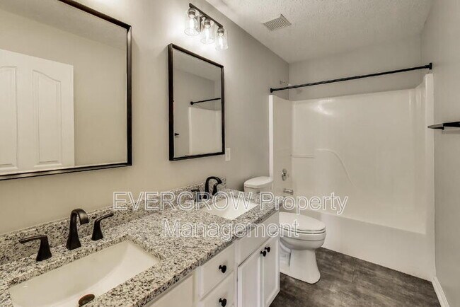 Building Photo - 14175 Nicholas Dr