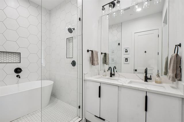 Building Photo - 145 N Henderson Ave