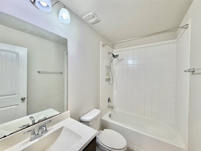 Building Photo - 4615 Tuscan Lily Dr