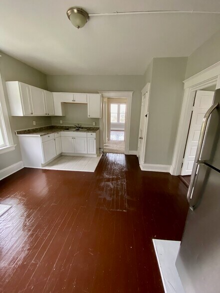 Building Photo - 3927 Cass Ave