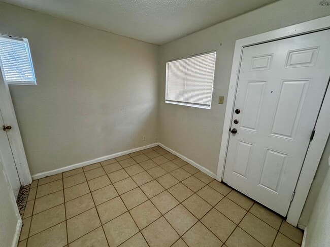 Building Photo - 1616 Britain St