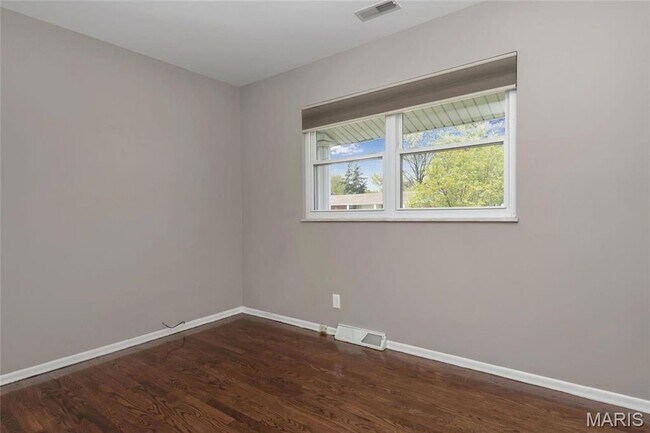 Building Photo - 4562 Tauneybrook Dr