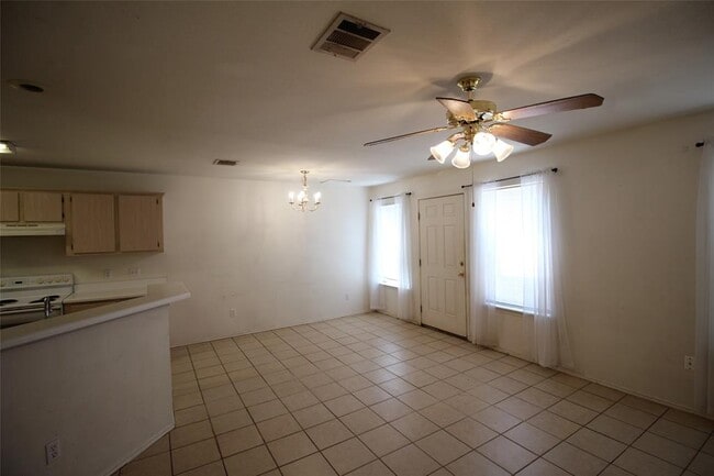 Building Photo - 9702 Nightjar Dr