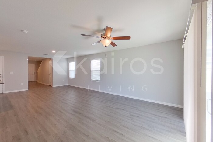 Building Photo - 8677 SW 44th Ct