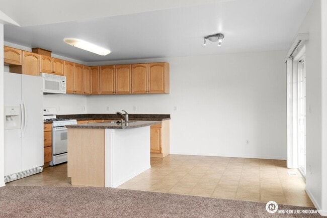 Building Photo - 2721 E 84th Ave