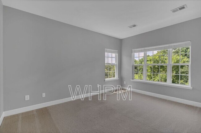 Building Photo - 4846 Bevendean Dr
